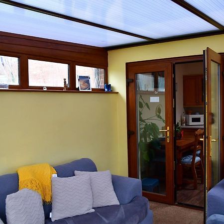 Entire Niche Apartamento Hildenborough Exterior foto