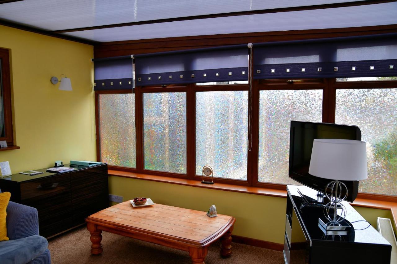 Entire Niche Apartamento Hildenborough Exterior foto
